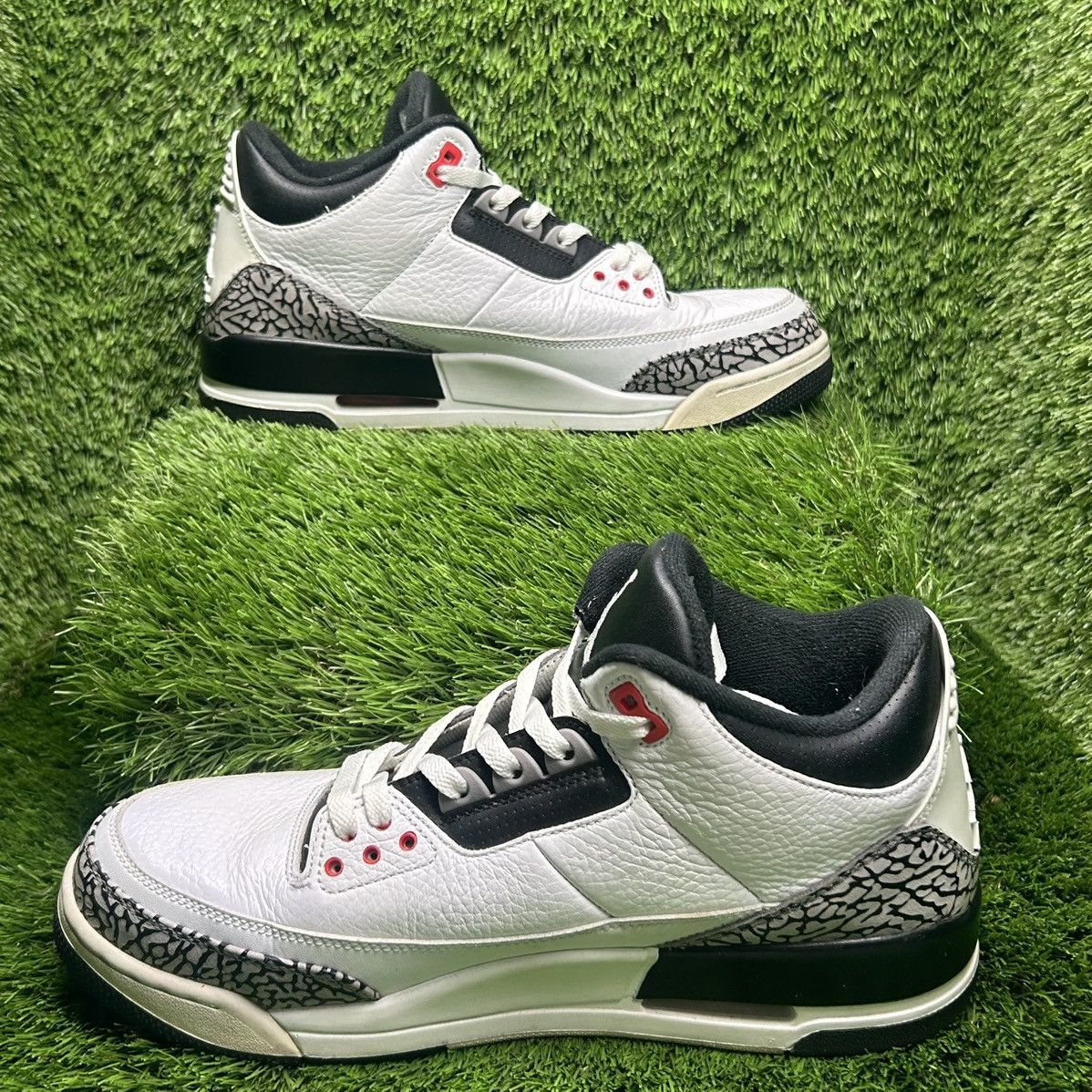 Jordan Brand Jordan 3 “Infared 23” Size US 10 / EU 43 - 2 Thumbnail