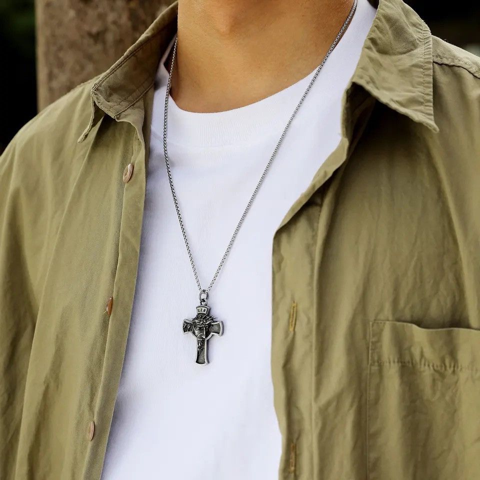 Jewelry Vintage Jesus Head Cross Necklaces Size ONE SIZE - 2 Thumbnail