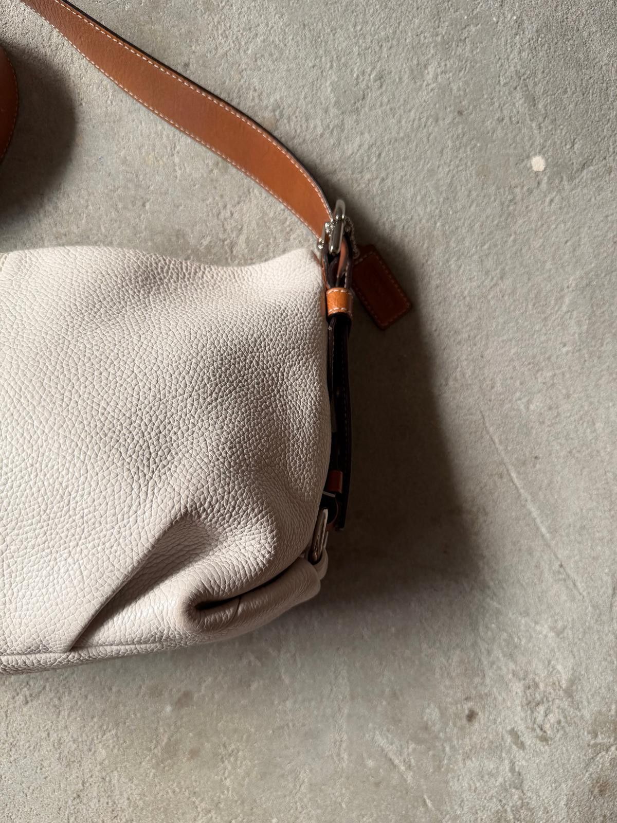 Coach Coach 2Way Pebbled Leather Soho Shoulder Bag White Size ONE SIZE - 4 Thumbnail