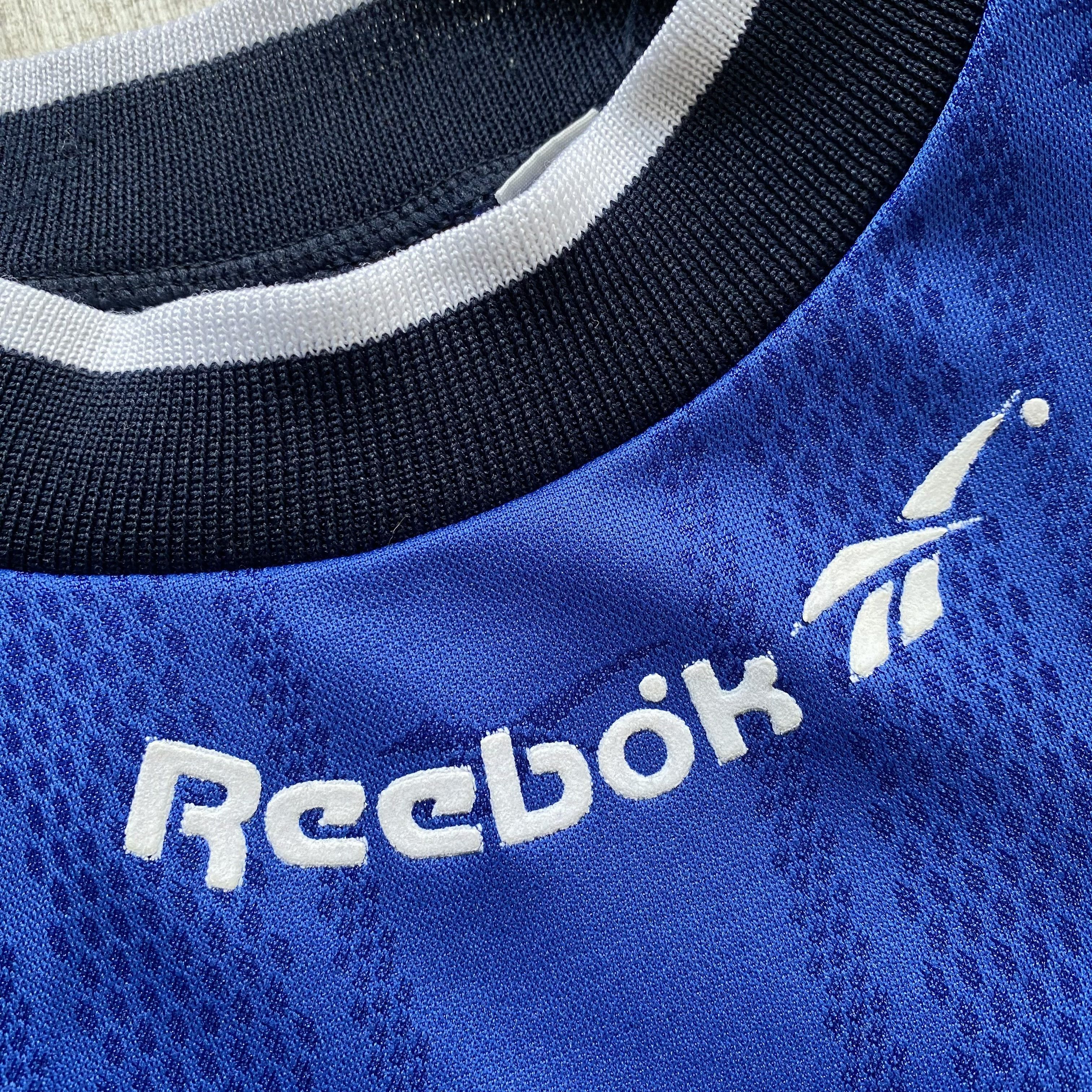 Reebok ⚽️ 90s Vintage Reebok Blokcore Centr logo tee jersey style Size US M / EU 48-50 / 2 - 5 Thumbnail