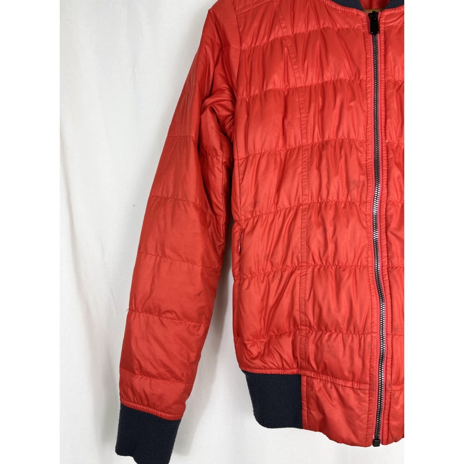 Athleta VINTAGE Athleta Dobby Goose Down Red Puffer Bomber Jacket womens XS full zip Size XS / US 0-2 / IT 36-38 - 2 Thumbnail