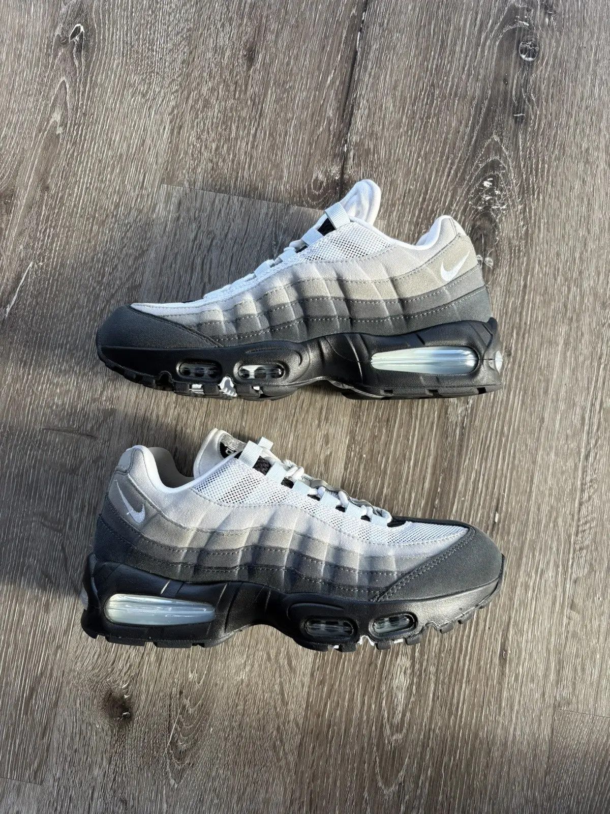 Nike Nike Air Max 95 OG Big Bubble “Blue Tint” (WMNS) *PRE-OWNED* Size US 9.5 / EU 42-43 - 1 Preview