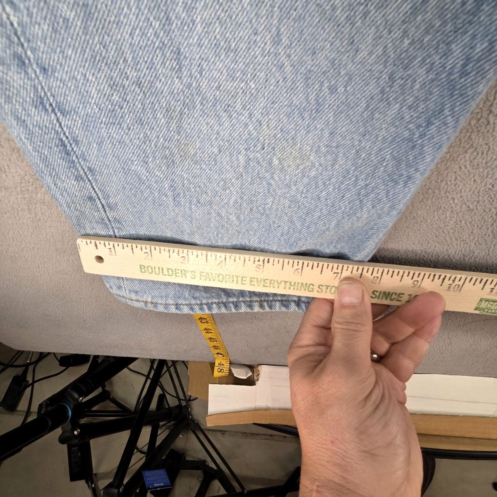 Levi's VINTAGE Levi's 501 Jeans Men's Blue Valencia 555 Straight Button Fly 27x31 Fits 27x31 Jeans Mens Blue 501 XX Denim USA 1990s Size US 27 - 5 Thumbnail