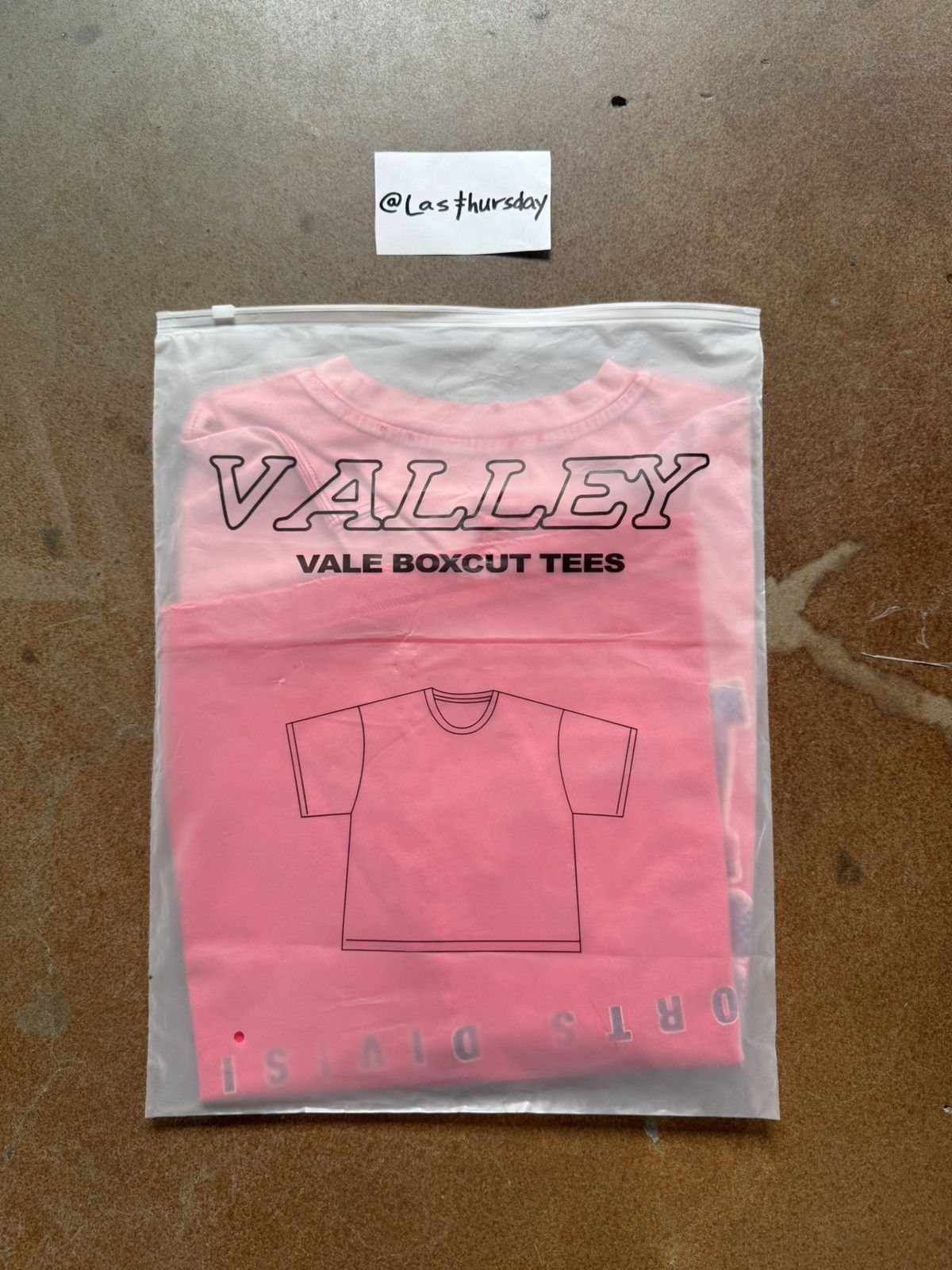 Vale Vale Valley Sports Division Tee Red Medium Size US M / EU 48-50 / 2 - 13 Thumbnail