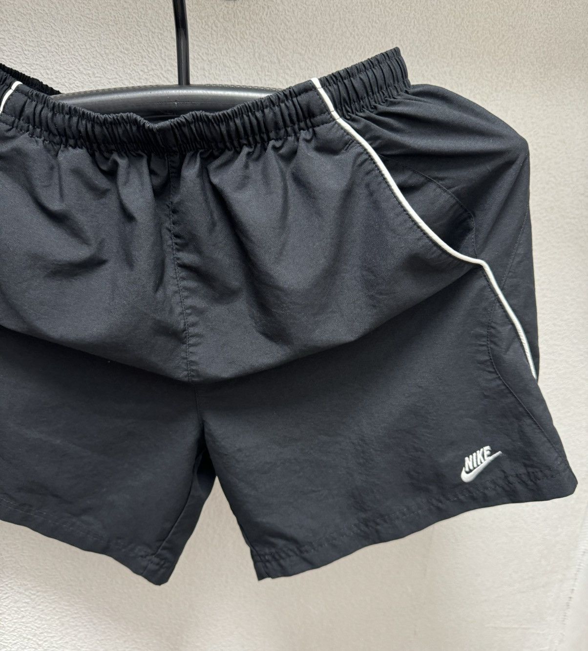 Nike Nike nylon vintage shorts 32 M sz black Size US 32 / EU 48 - 5 Thumbnail