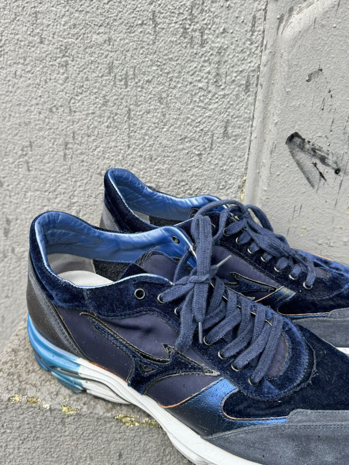 Japanese Brand × Mizuno Mizuno Wave Sirius Velour Purple Size US 11.5 / EU 44-45 - 14 Thumbnail