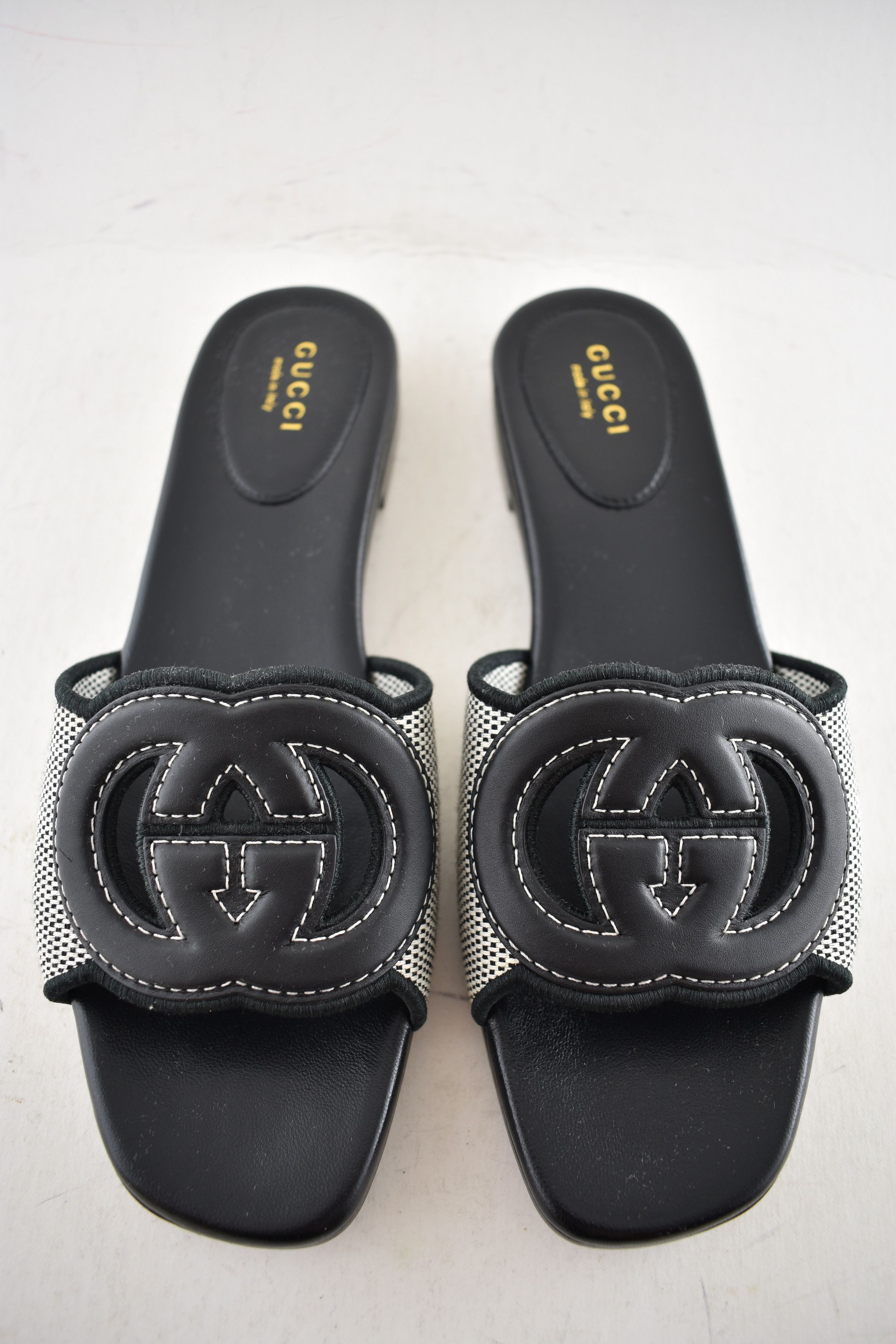 Gucci Gucci GG Interlocking Logo Canvas Flat Slide Sandal 42 Size US 12 / IT 42 - 9 Thumbnail
