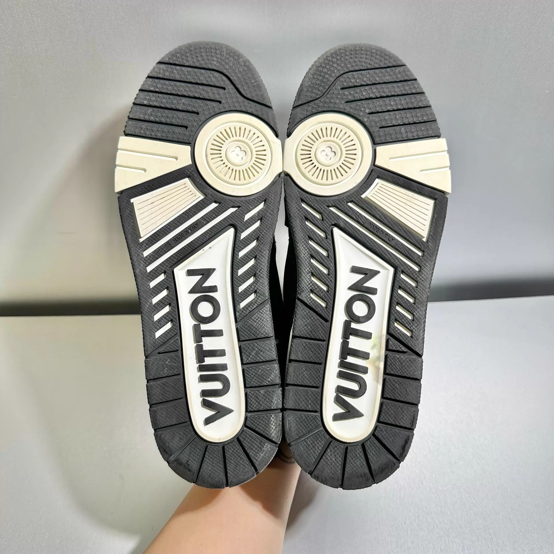 Louis Vuitton LV Trainer Black/White Denim US8.5/42.5 Barely Used Size US 9.5 / EU 42-43 - 7 Thumbnail