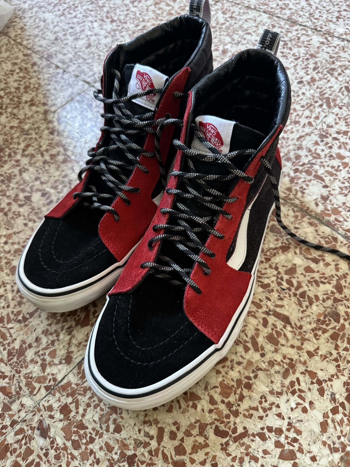 Vans Vans Shoes Size US 10.5 / EU 43-44 - 1 Thumbnail