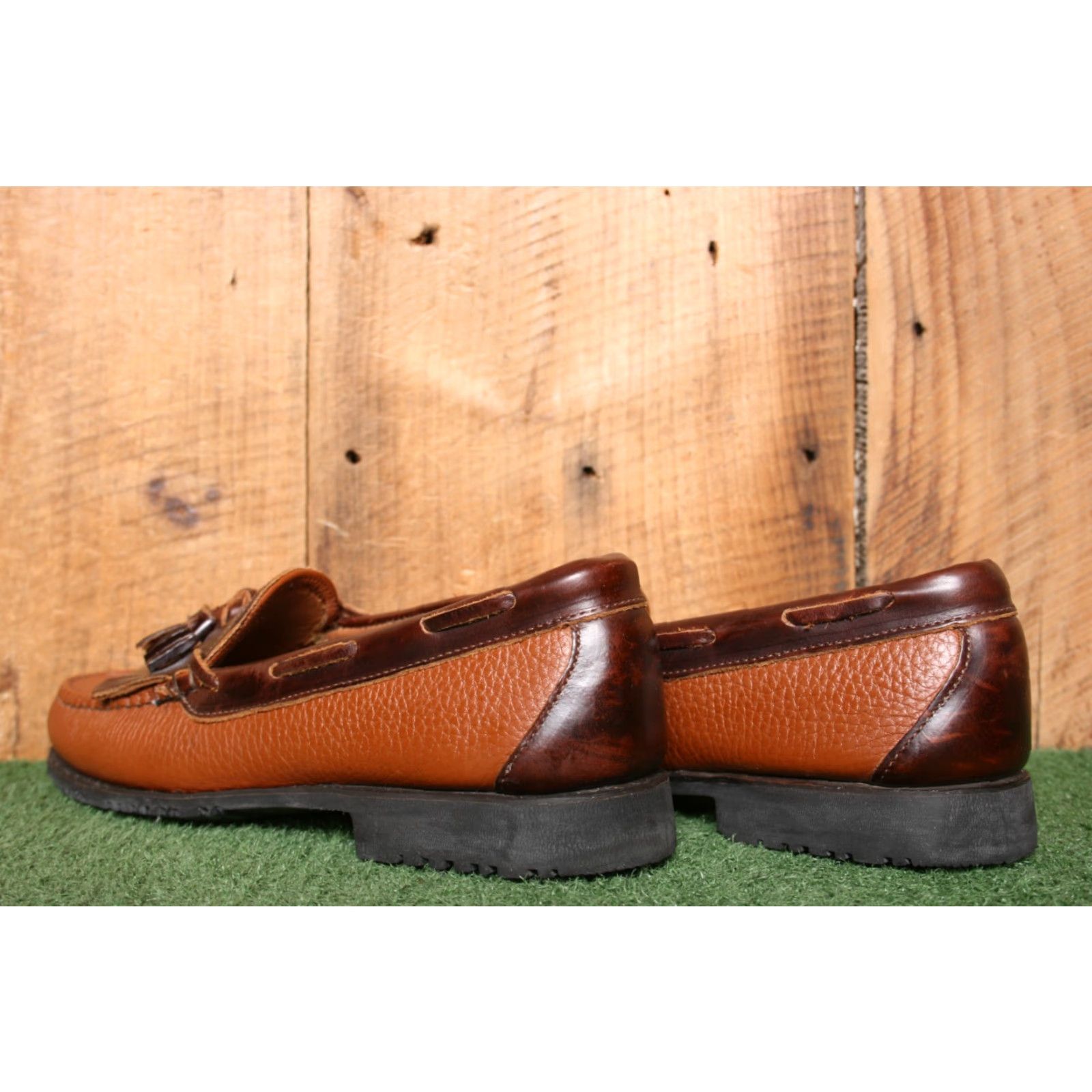 Allen Edmonds Nashua two-tone black brown leather kiltie tassel loafers size 10 Allen Edmonds Nashua Tassel Kiltie Leather Loafers Black  main image 2