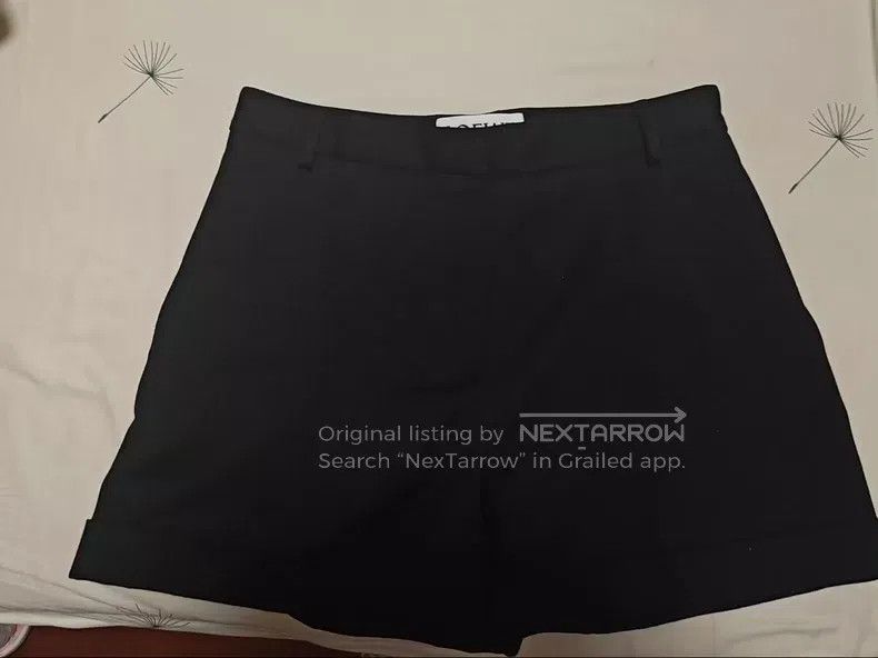 Loewe LOEWE Black wool shorts Size 27" / US 4 / IT 40 - 1 Thumbnail