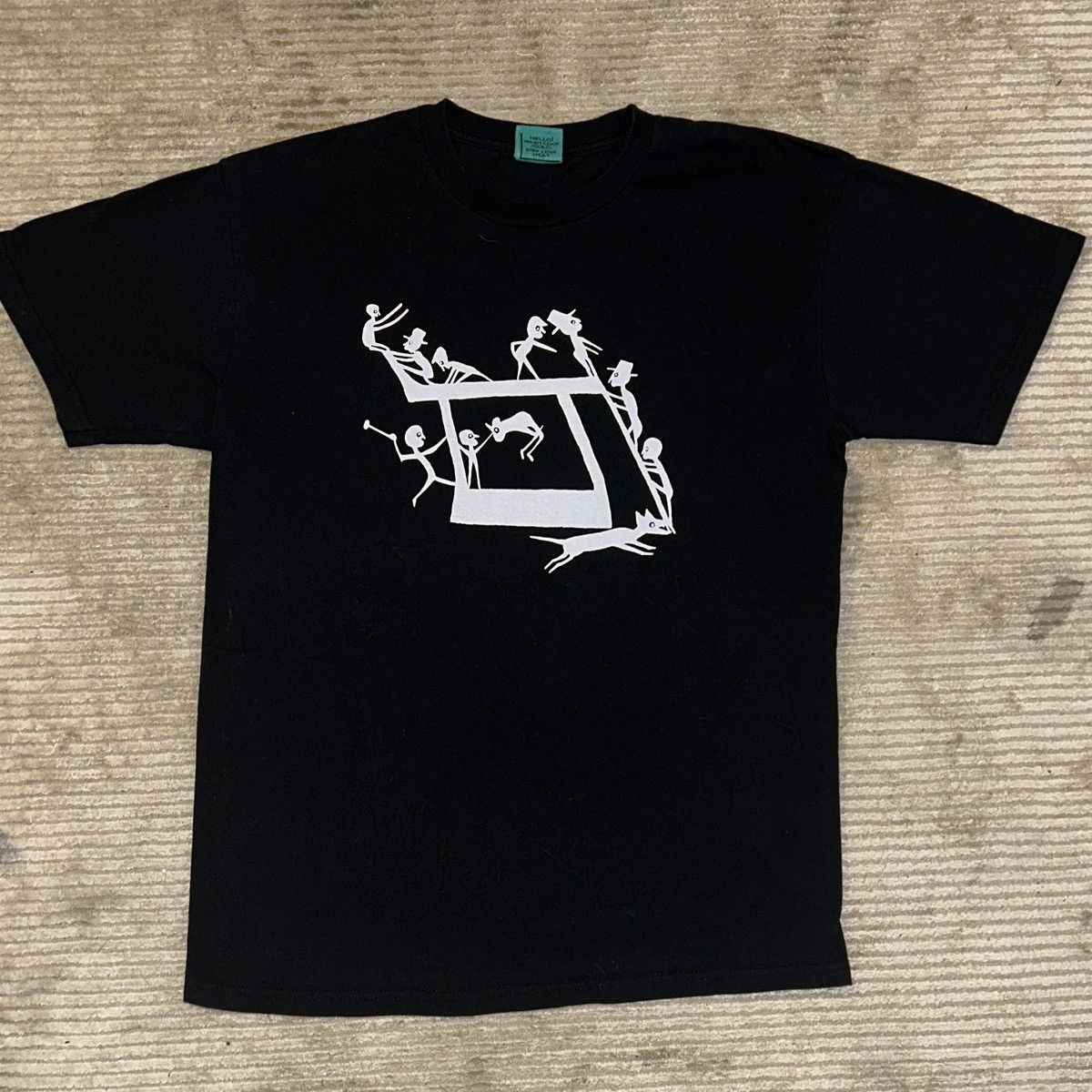 Vintage Black abstract art graphic tee – minimalist figures print Size US L / EU 52-54 / 3 - 1 Thumbnail