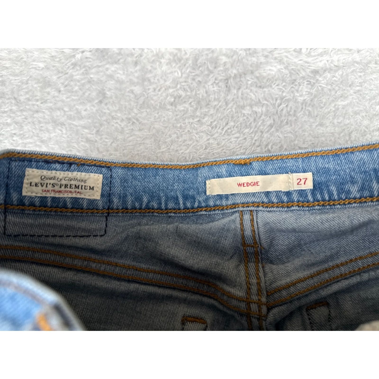 Levi's Levi's Jeans Womens 27 Blue Denim Wedgie Fit Regular Mid 26 Inseam Distressed Stretch 5-Pocket Cotton Button Zipper Denim Jeans Vintage Retro Size 27" / US 4 / IT 40 - 6 Thumbnail