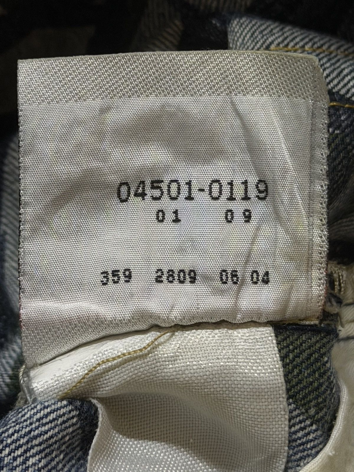 Levi's Vintage Y2K Levis 501 Blue Faded Wash Distressed Wide Leg Size US 32 / EU 48 - 9 Thumbnail