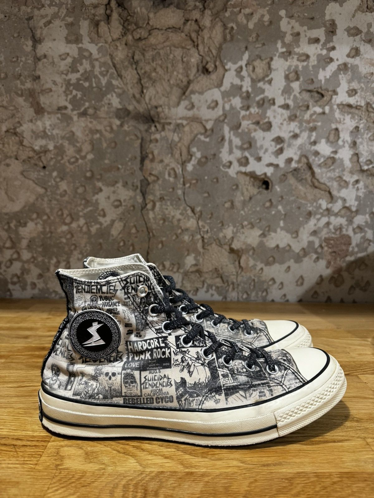 Converse x suicidal tendencies harga online