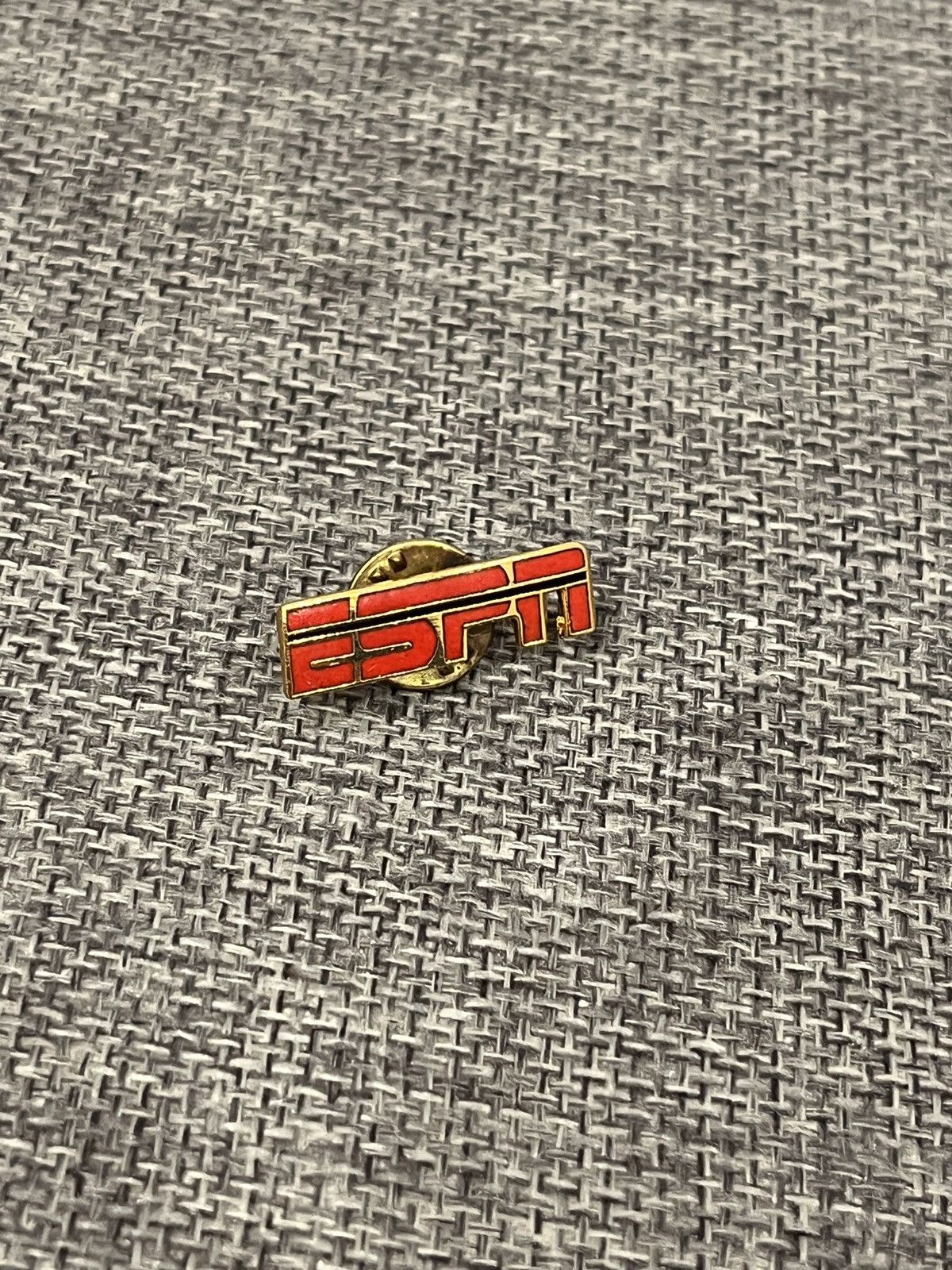 Garbage TV × Vintage ESPN tv vintage pin Size ONE SIZE - 1 Thumbnail