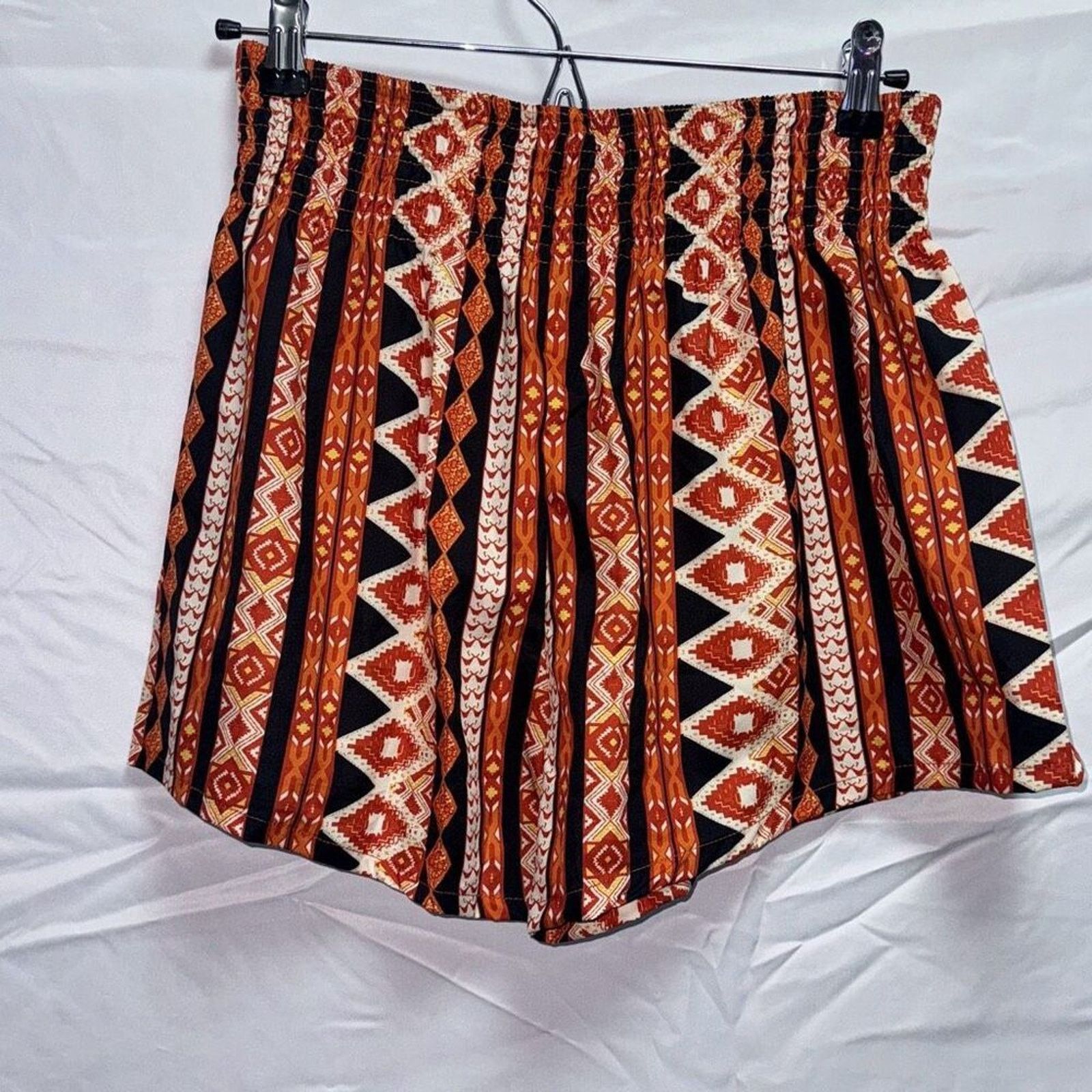 Shein SHEIN Orange and Black Stretch Waist Shorts | Sz M, NWT Size 28" / US 6 / IT 42 - 5 Thumbnail