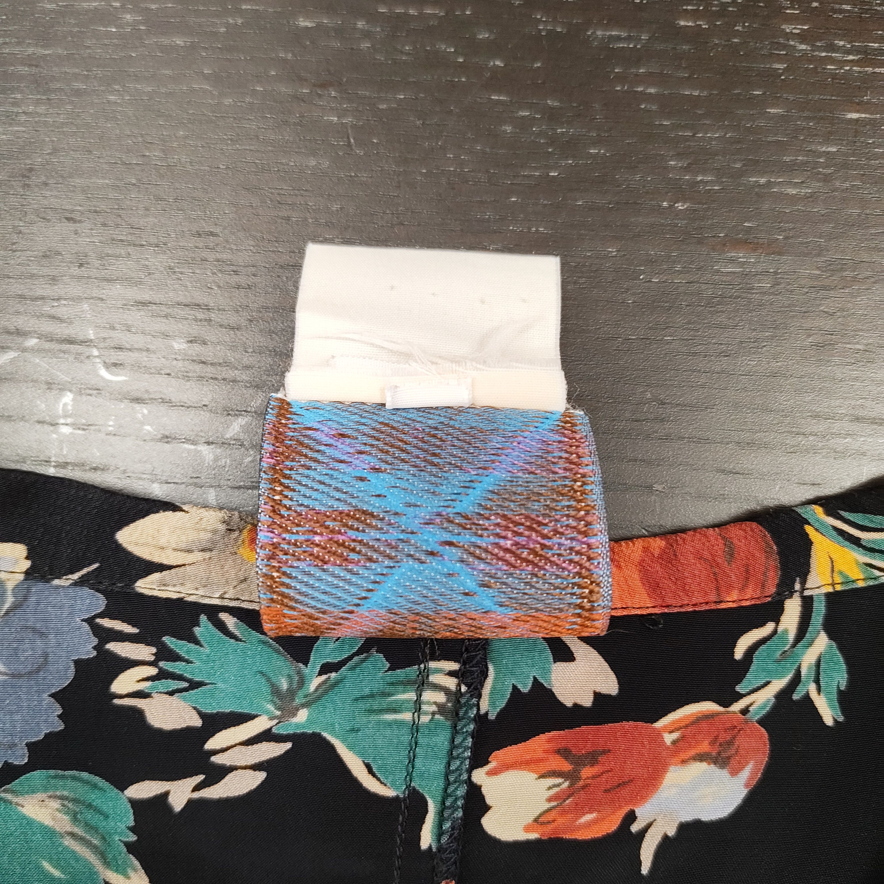 Fendi Fendi vintage 80s silk blouse floral print puff sleeves Size M / US 6-8 / IT 42-44 - 8 Thumbnail