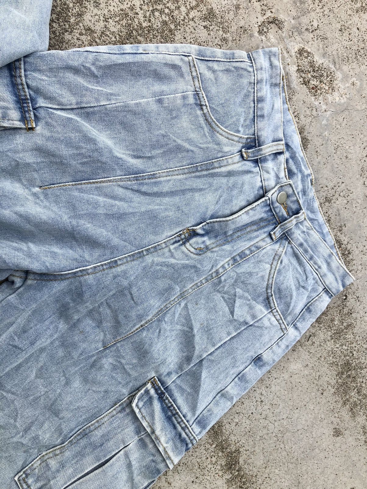 Hypebeast BAGGY⚡️⚡️LITE BLUE CARGO SIX POCKET JEANS Size US 28 / EU 44 - 4 Thumbnail
