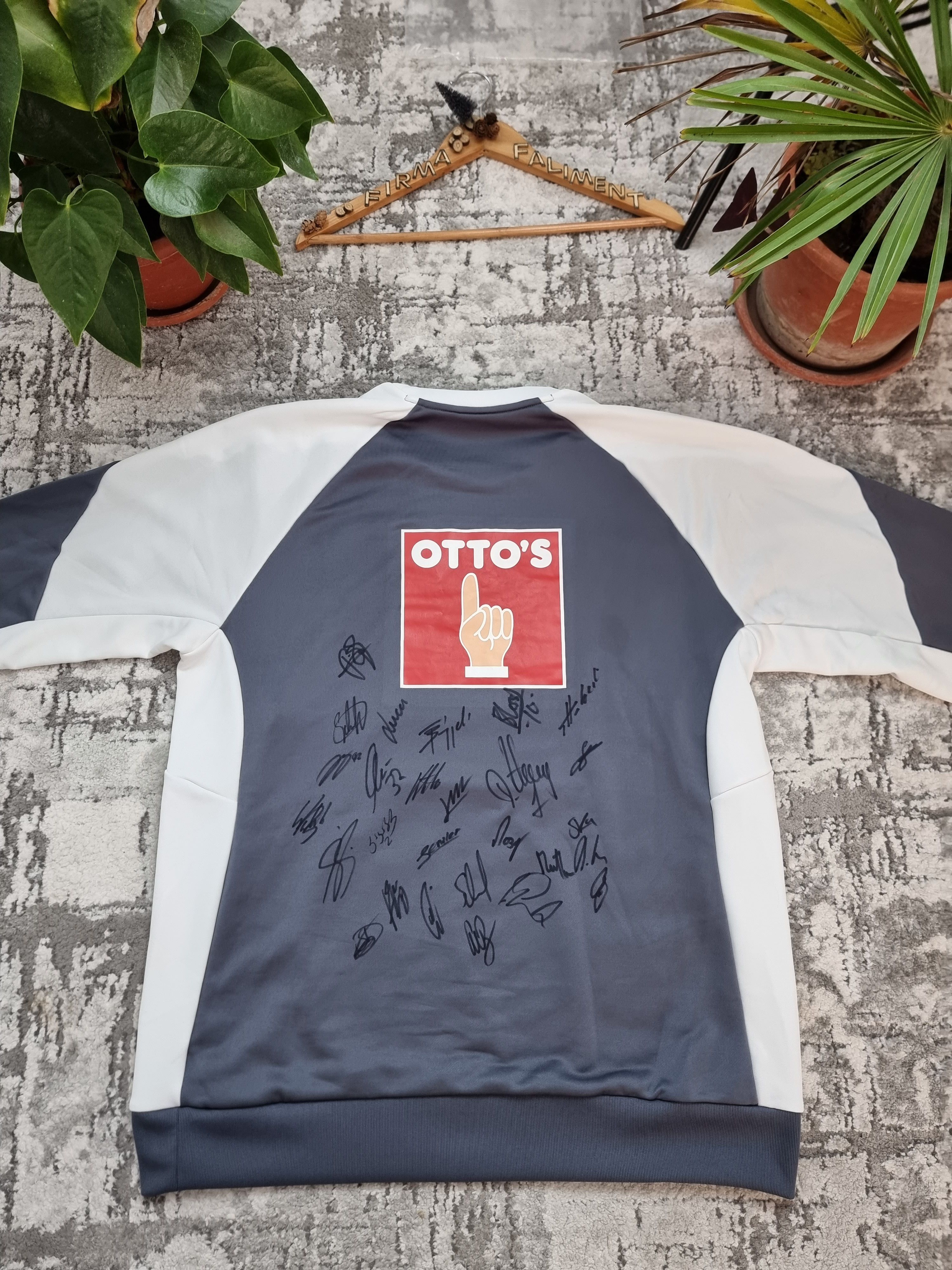 Adidas Adidas Luzern Shirt with players signatures autograph Size US XL / EU 56 / 4 - 1 Thumbnail