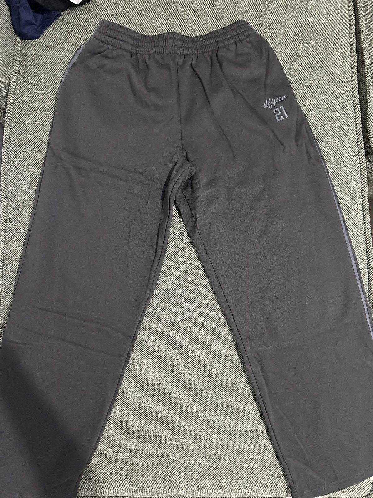 DFYNE joggers