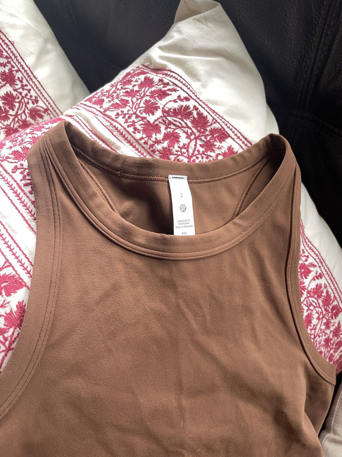 Lululemon Lululemon Align Hip-Length Racerback Roasted Brown size 2 Size XS / US 0-2 / IT 36-38 - 8 Thumbnail