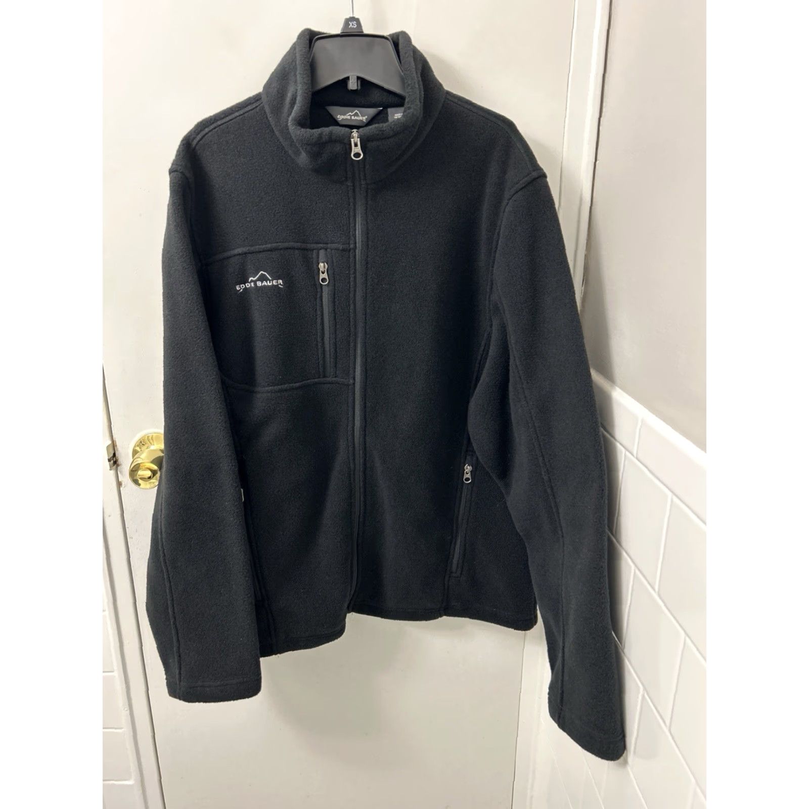 Eddie Bauer Eddie Bauer Jacket Womens L Black Full Zip Fleece Pockets Logo L/S Size L / US 10 / IT 46 - 2 Thumbnail