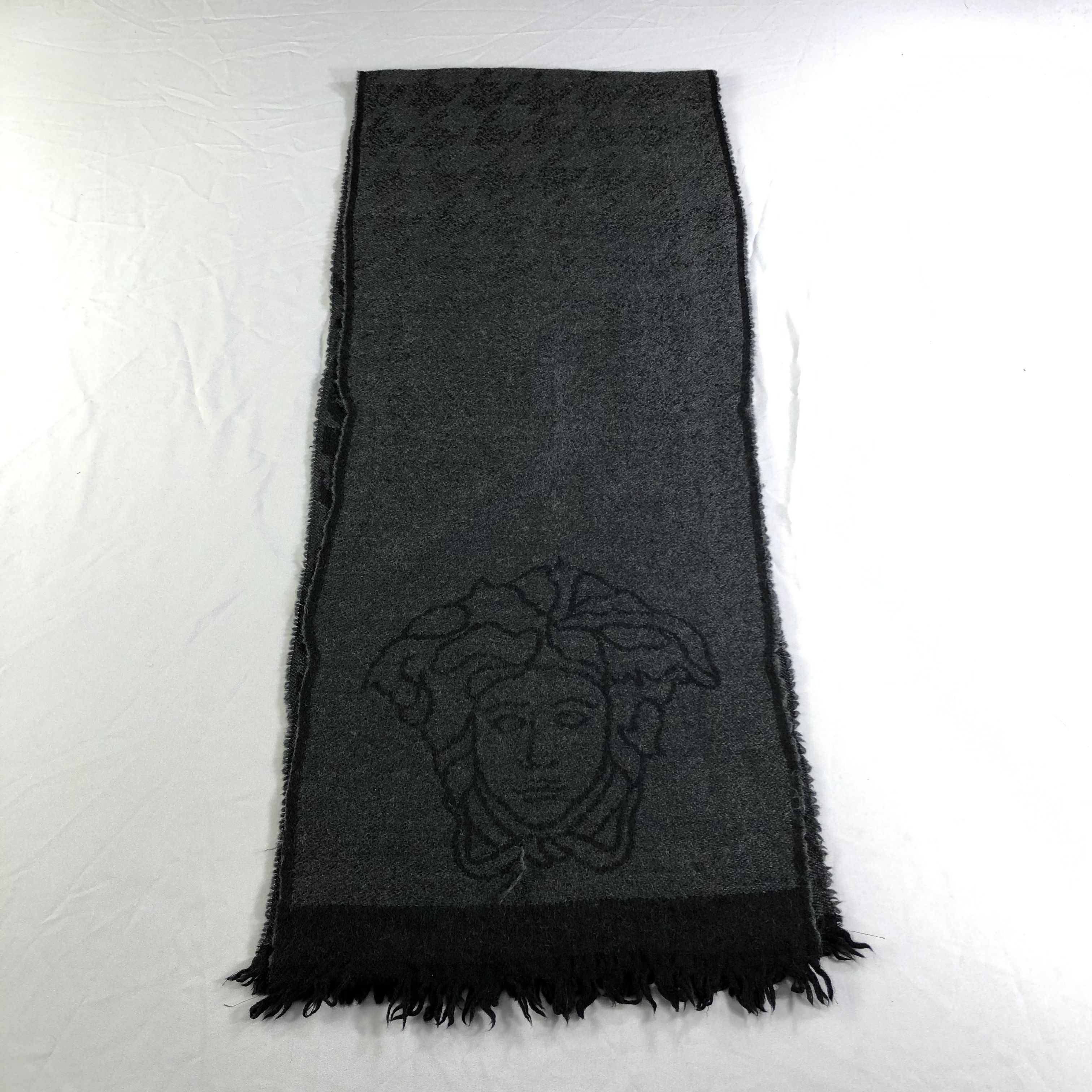 Versace Versace Medusa Head Houndstooth Scarf Muffler Neckwear V2394 Size ONE SIZE - 2 Thumbnail