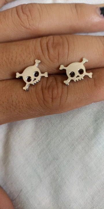 Jewelry Mini Skull Stud Earrings Charm Stainless Earring Gift Size ONE SIZE - 1 Thumbnail