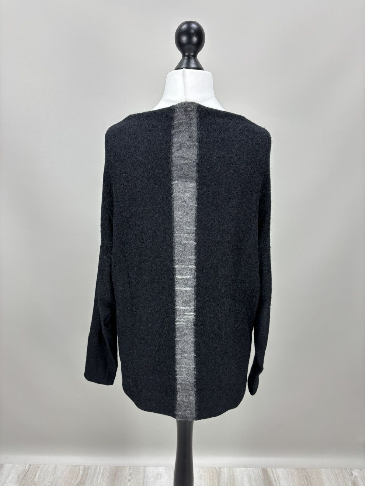 Sarah Pacini Womens sweater Sarah Pacini Size One Size Color Black Size ONE SIZE - 5 Thumbnail