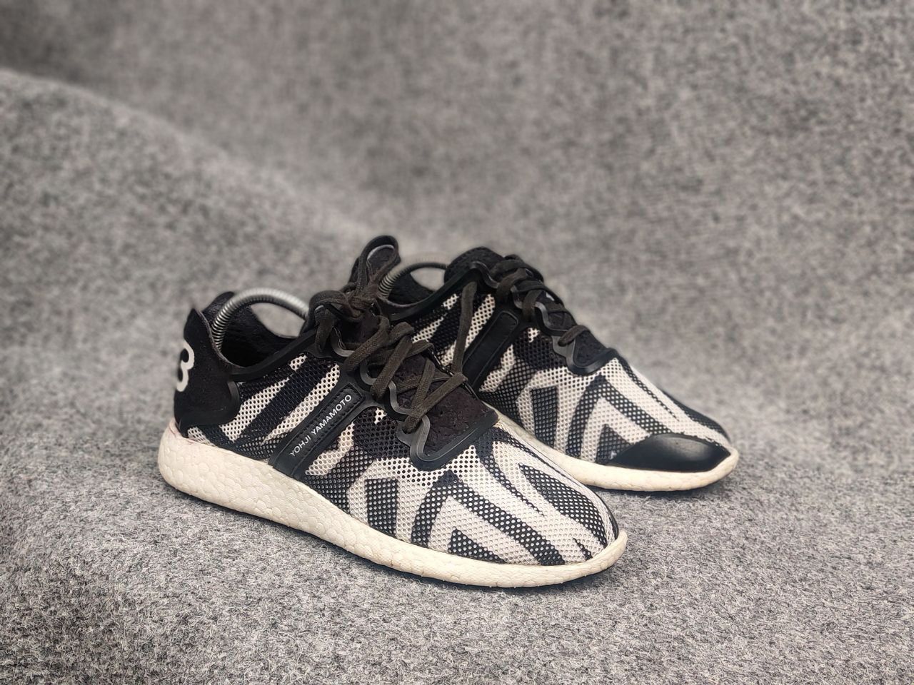 Yohji Yamamoto Yohji Yamamoto Adidas Y-3 Boost Japan Pattern Mesh sneakers Size US 7 / EU 40 - 4 Thumbnail