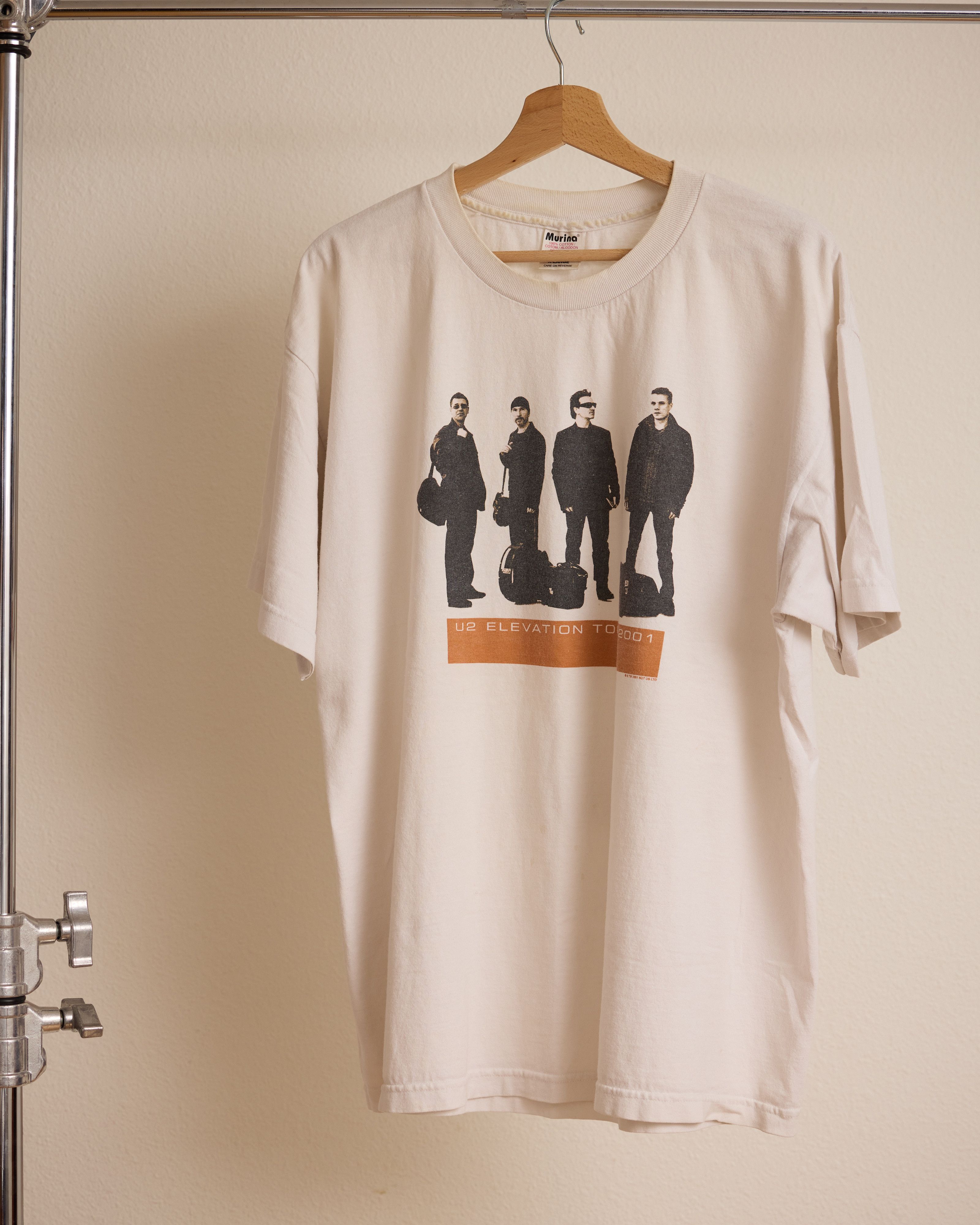 Vintage Vintage 2000's U2 Elevation Tour T-Shirt Size US XL / EU 56 / 4 - 1 Thumbnail