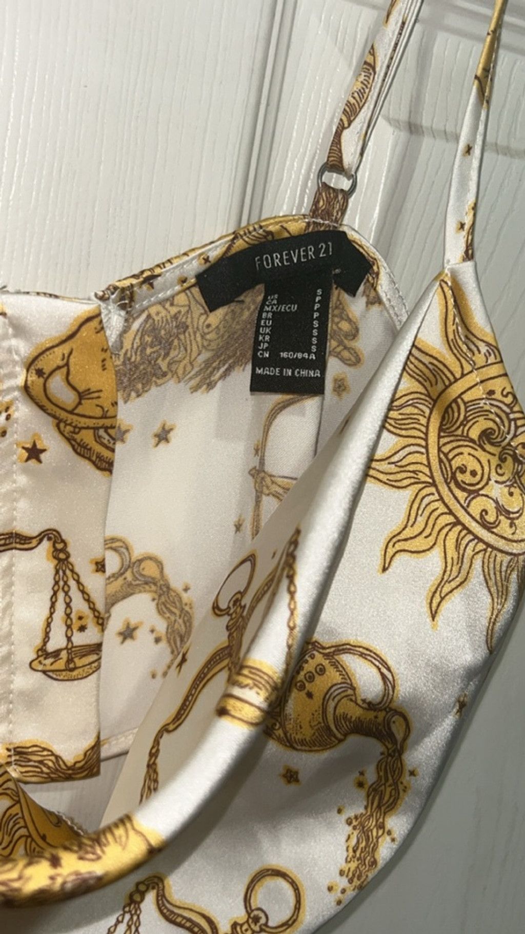 Forever 21 Women's Forever 21 Crop Top S White Gold Zodiac Print Size S / US 4 / IT 40 - 3 Thumbnail