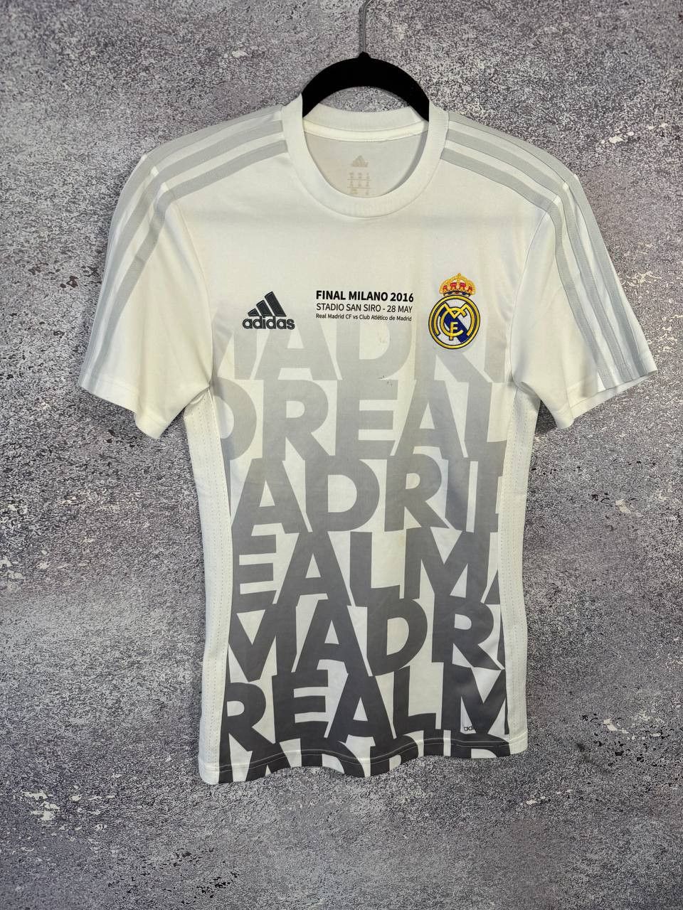 Adidas Vintage Real Madrid Training 2016 Adidas Jersey XS Size Size US XS / EU 42 / 0 - 5 Thumbnail