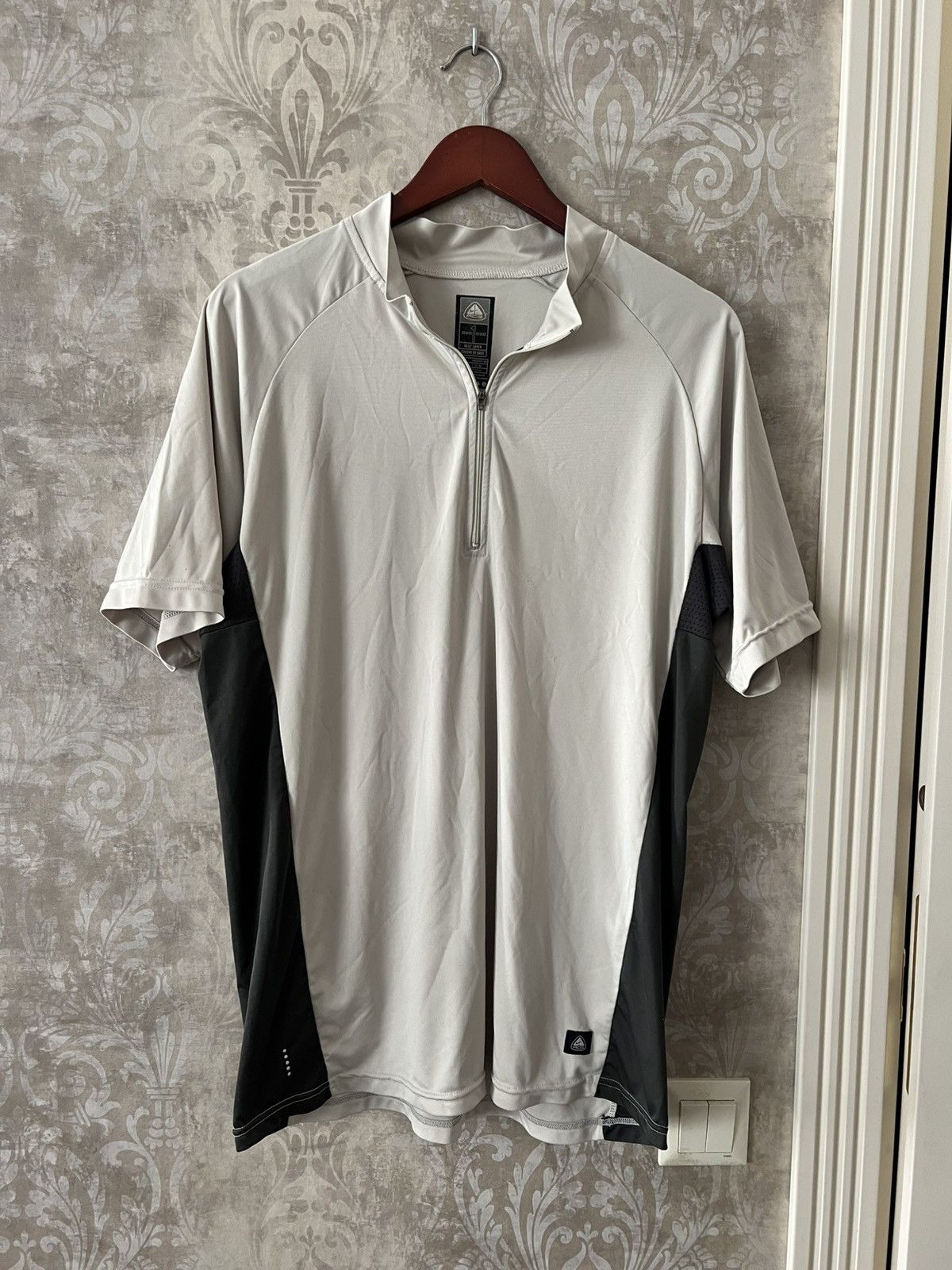 Nike ACG Nike ACG Techwear Outdoor Training Top Tee Size US L / EU 52-54 / 3 - 1 Thumbnail