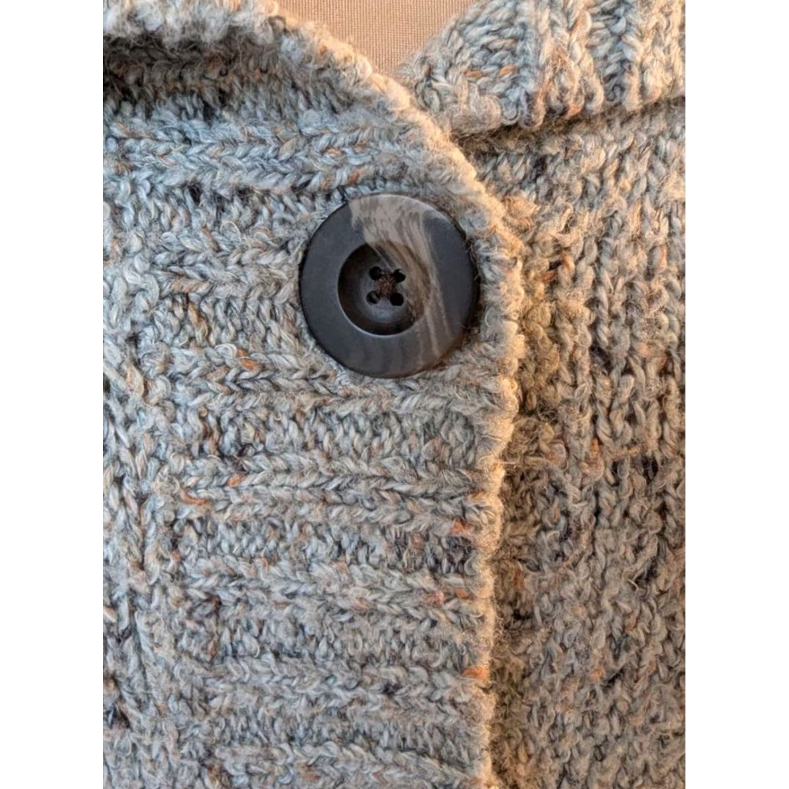 Charter Club VINTAGE Charter Club Wool Blend Sweater Vest Women's Large Beige Sleeveless Button Closure EUC Size L / US 10 / IT 46 - 4 Thumbnail