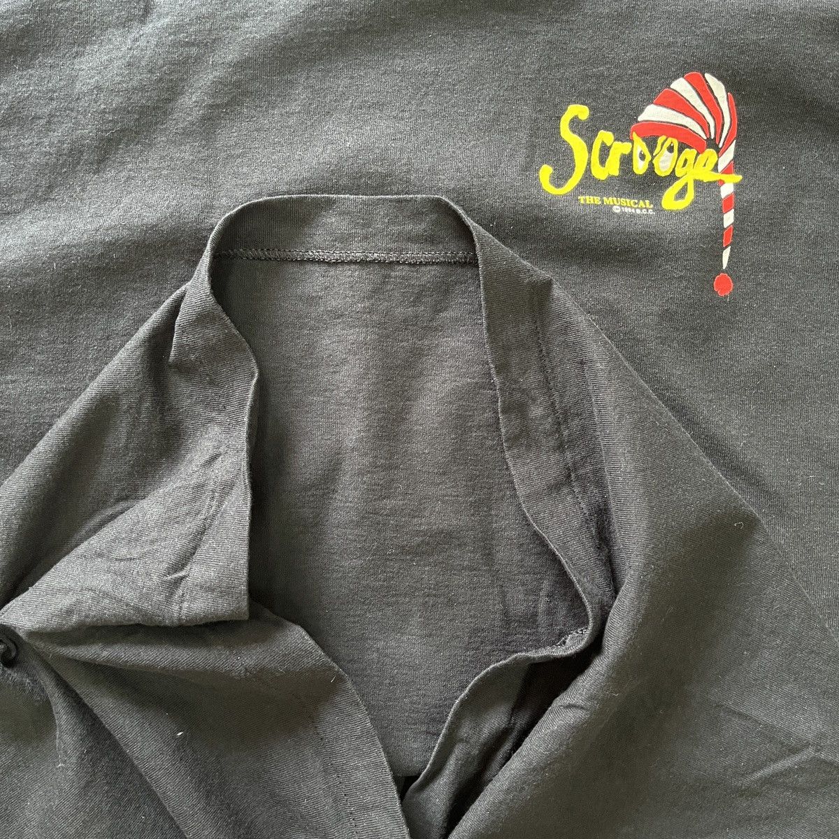 Other Vintage Copyright 1994 Scrooge The Musical TShirt Size US L / EU 52-54 / 3 - 16 Thumbnail