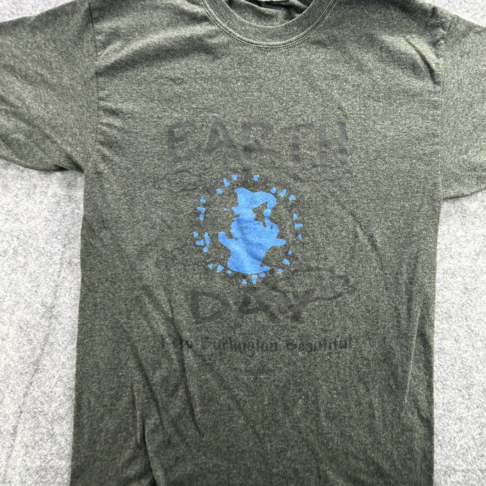 Jerzees VINTAGE Earth Day Shirt Mens Medium Graphic Tee Keep Burlington Beautiful 90s Size US M / EU 48-50 / 2 - 3 Thumbnail