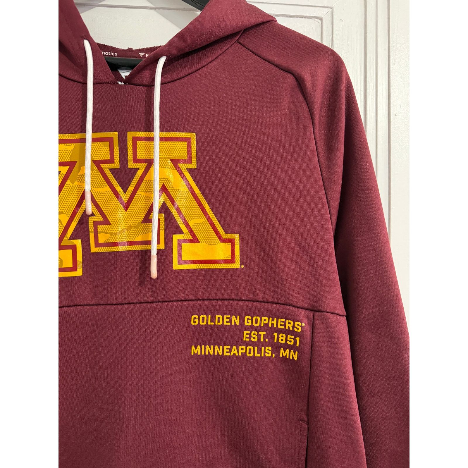 NCAA Minnesota Gophers Maroon Hoodie Sweatshirt Men's Size Medium Size US M / EU 48-50 / 2 - 2 Thumbnail