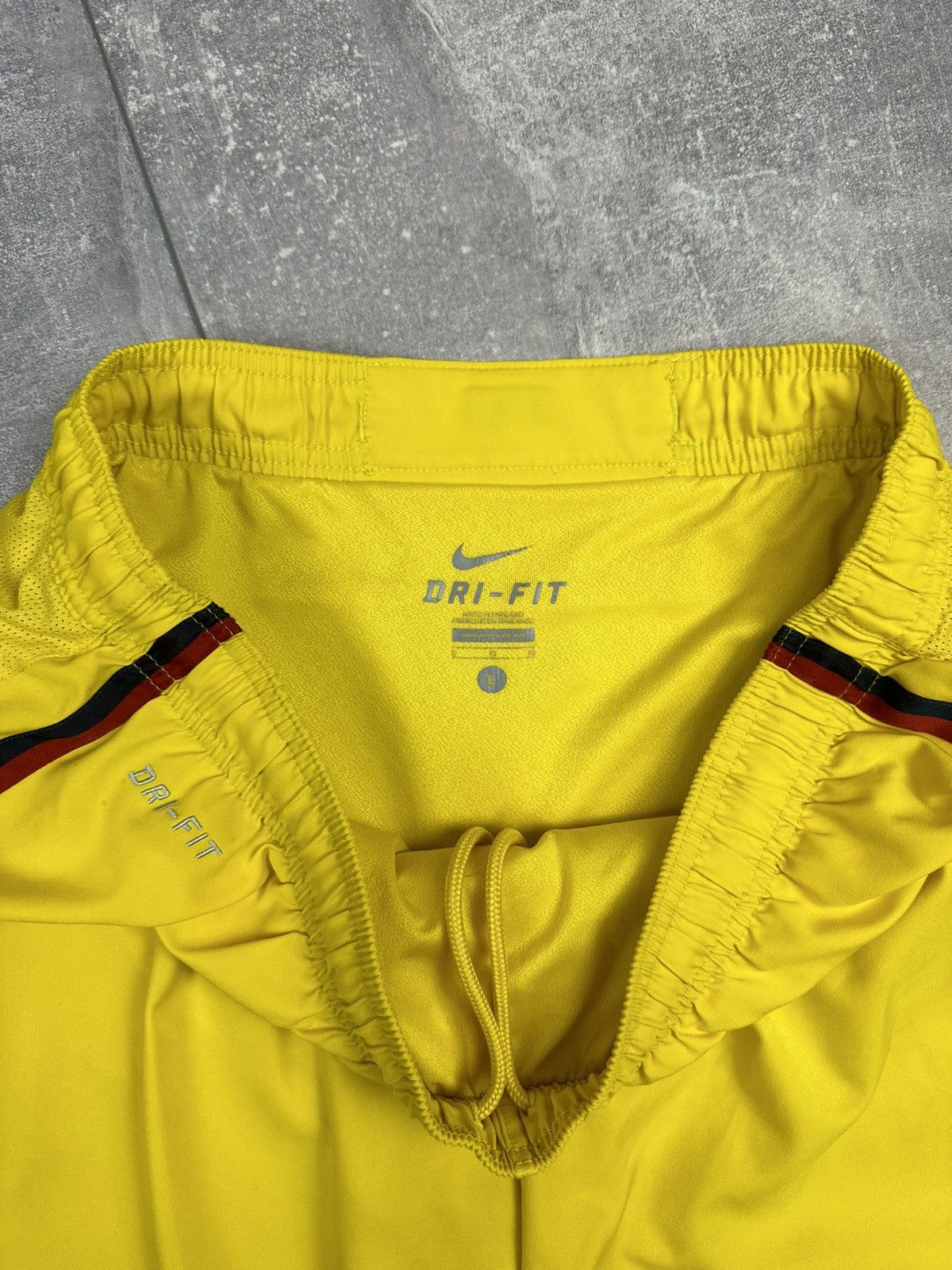 Nike Nike Barcelona Yellow Soccer Shorts Size US 34 / EU 50 - 7 Thumbnail