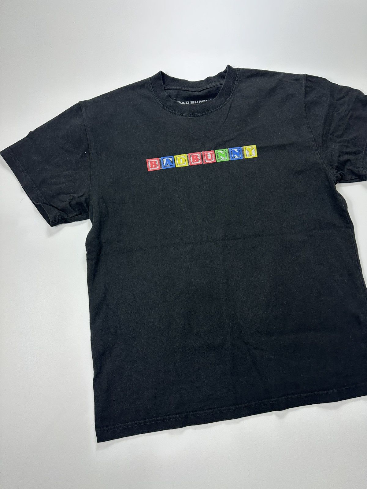 Band Tees Bad Bunny YHQLMDLG T-shirt Blocks Logo Men's Black Size US M / EU 48-50 / 2 - 5 Thumbnail