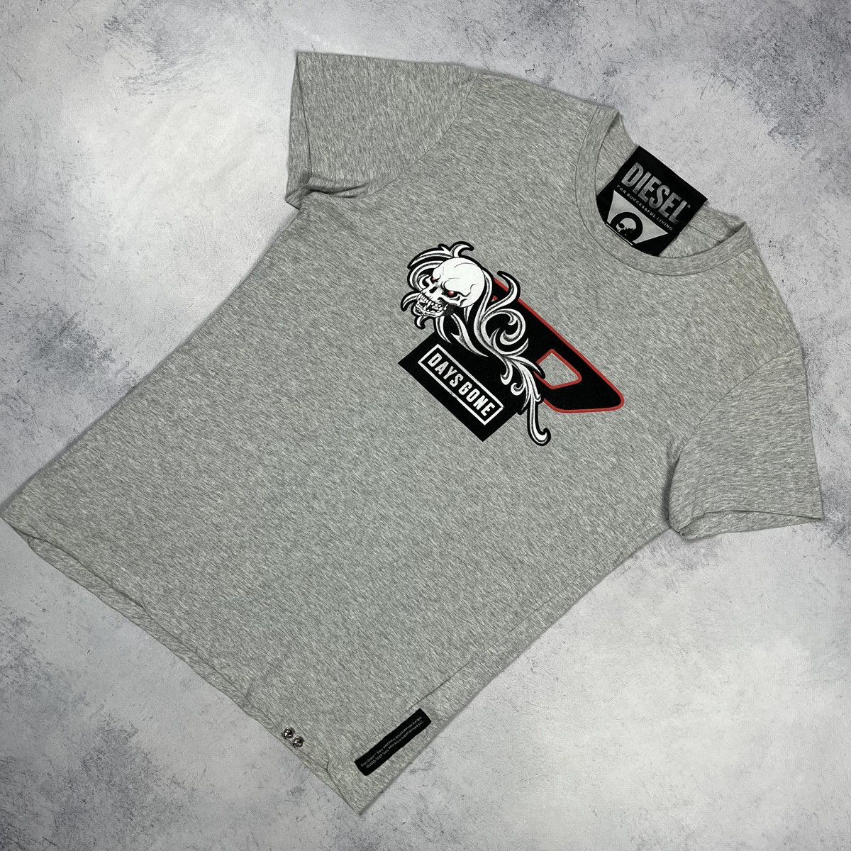 Diesel Rare Diesel x Palystation Days Gone Skulls Big Logo T Shirt Size US S / EU 44-46 / 1 - 1 Thumbnail