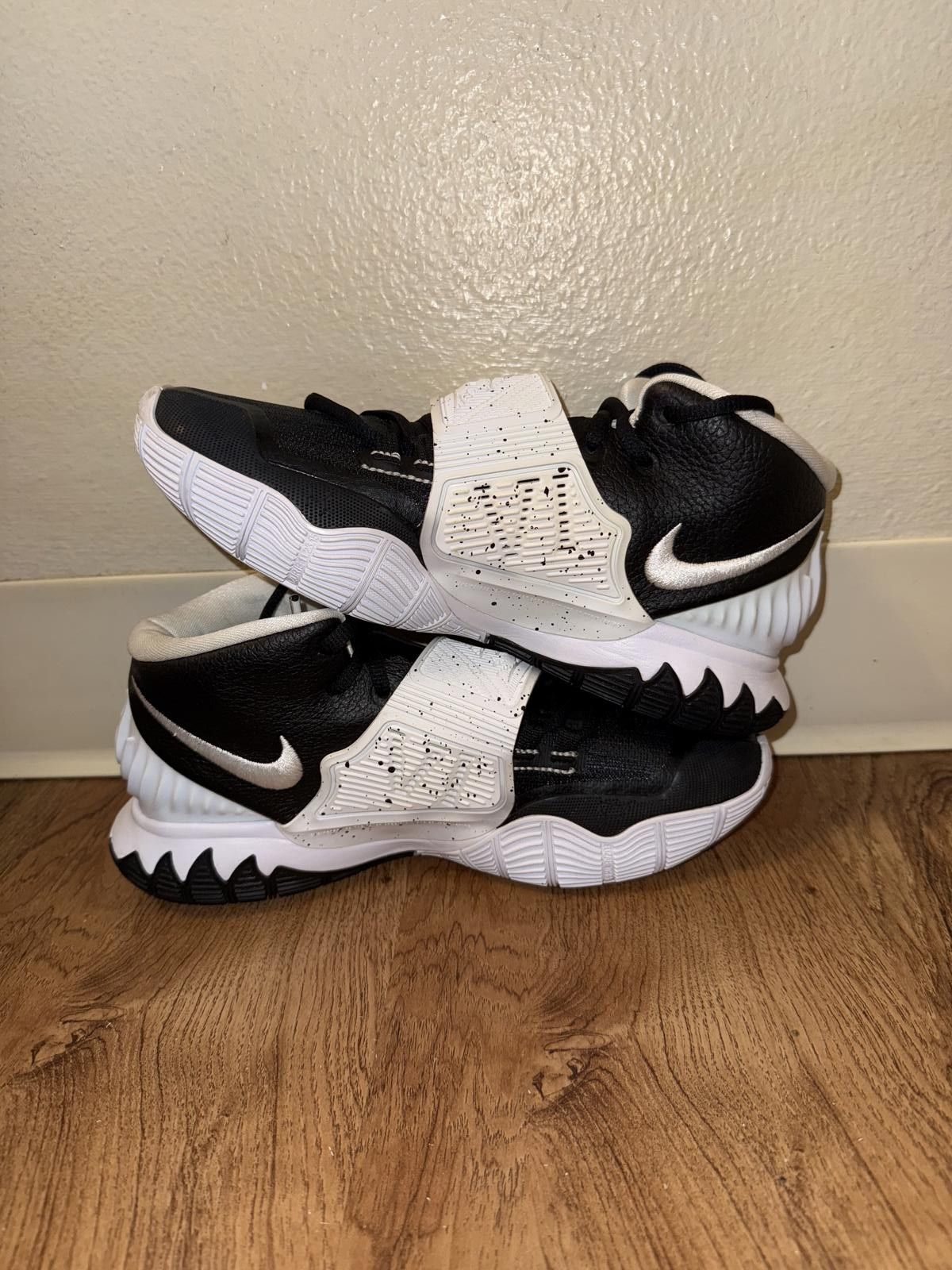 Nike Nike Kyrie 6 Team Black Wolf Grey Size US 8.5 / EU 41-42 - 8 Thumbnail