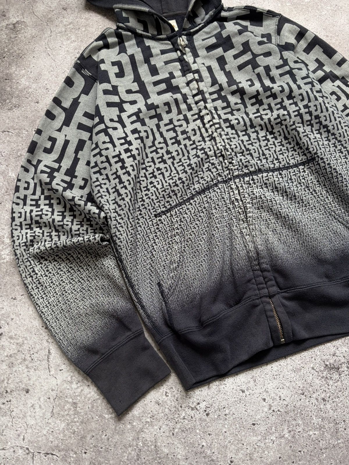 Diesel Diesel Monogram Logo Vintage Hoodie Size US M / EU 48-50 / 2 - 3 Thumbnail