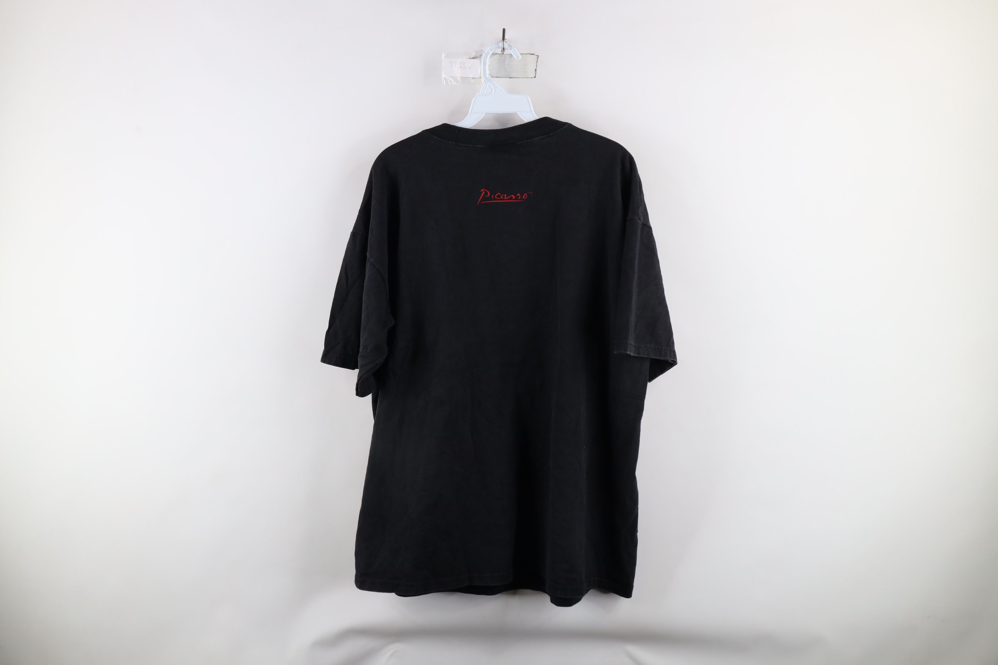 Vintage Vintage 90s Seated Woman with Wristwatch Art T-Shirt USA Size US L / EU 52-54 / 3 - 14 Thumbnail