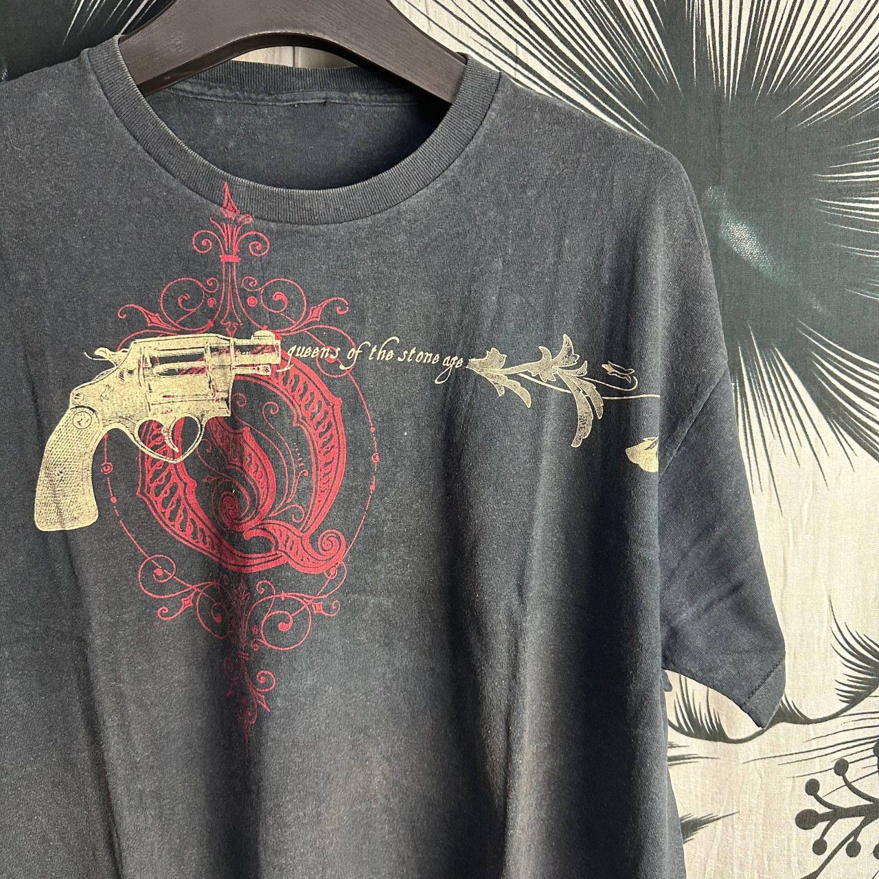 Band Tees Vintage 00s Queens Of The Stone Age Rock Band T-Shirt Size US XL / EU 56 / 4 - 3 Thumbnail