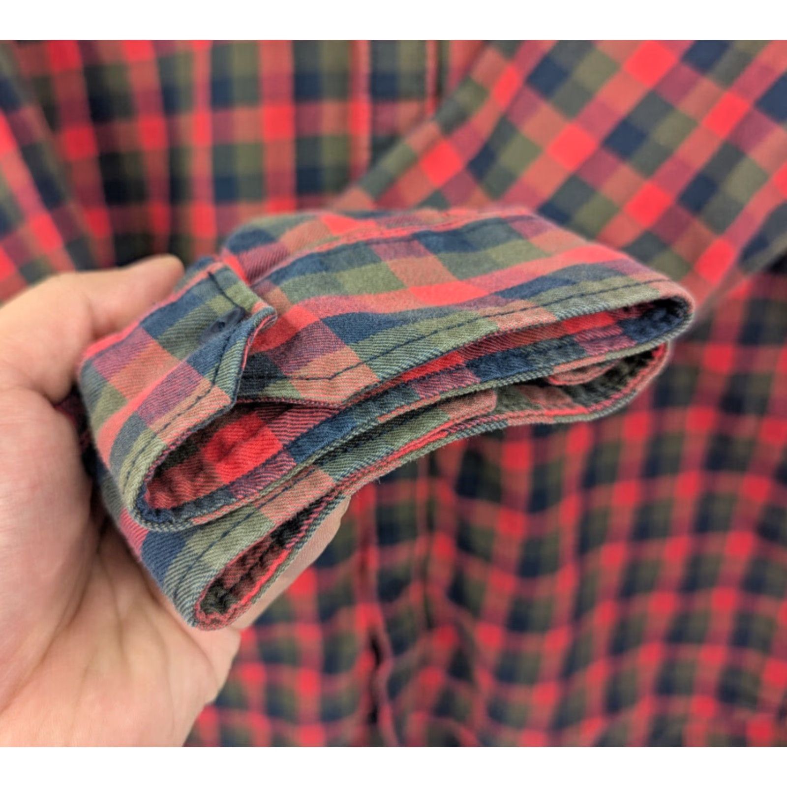 FRED Vans Shirt Mens Large Red Plaid Flannel Button Up Long Sleeve Tailored Fit Size US L / EU 52-54 / 3 - 2 Thumbnail