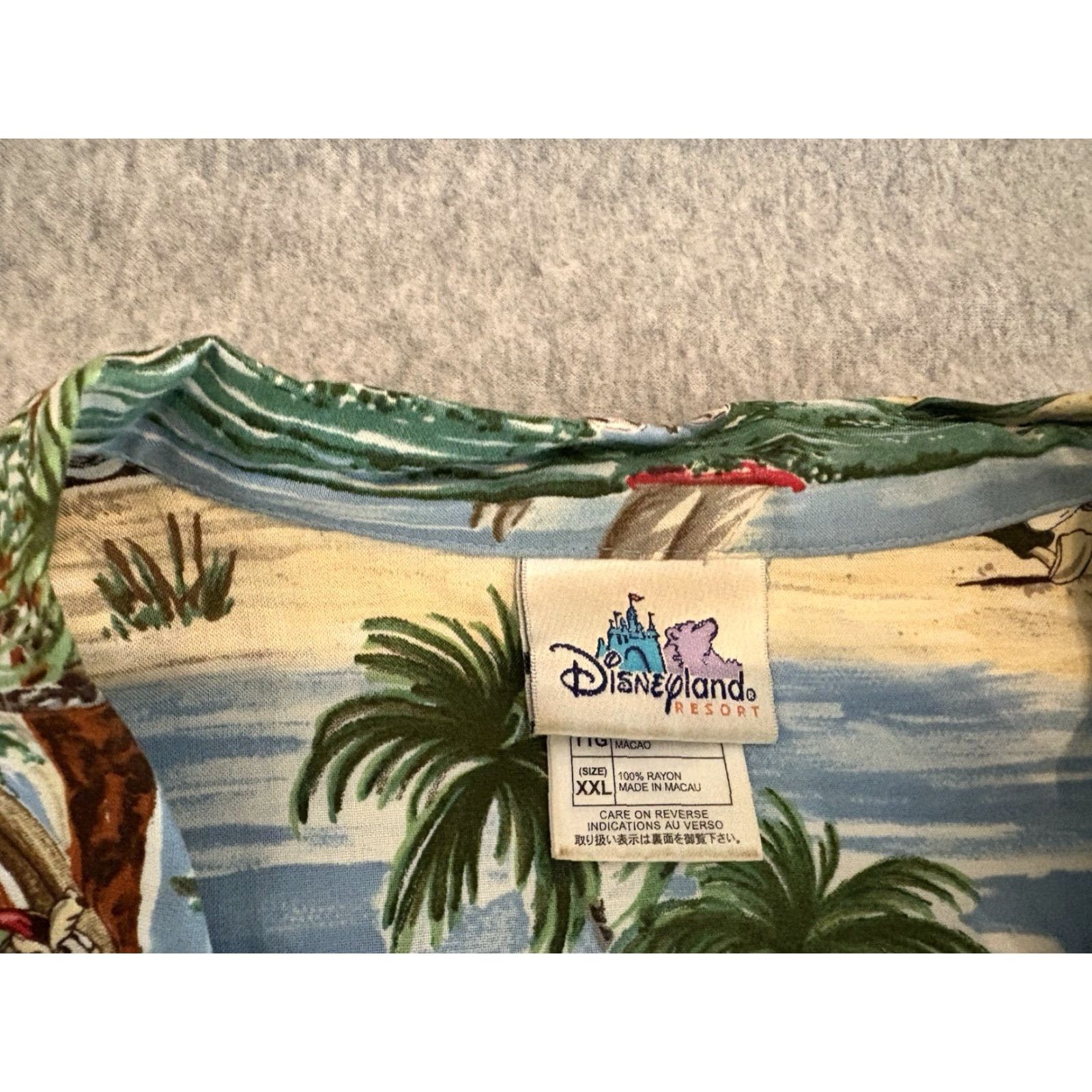 Disney Disney Button-Up Hawaiian Shirt Mickey Pluto Goofy 2XL Mens Multicolor Ocean Beach Cartoon 90s Size US XXL / EU 58 / 5 - 2 Thumbnail