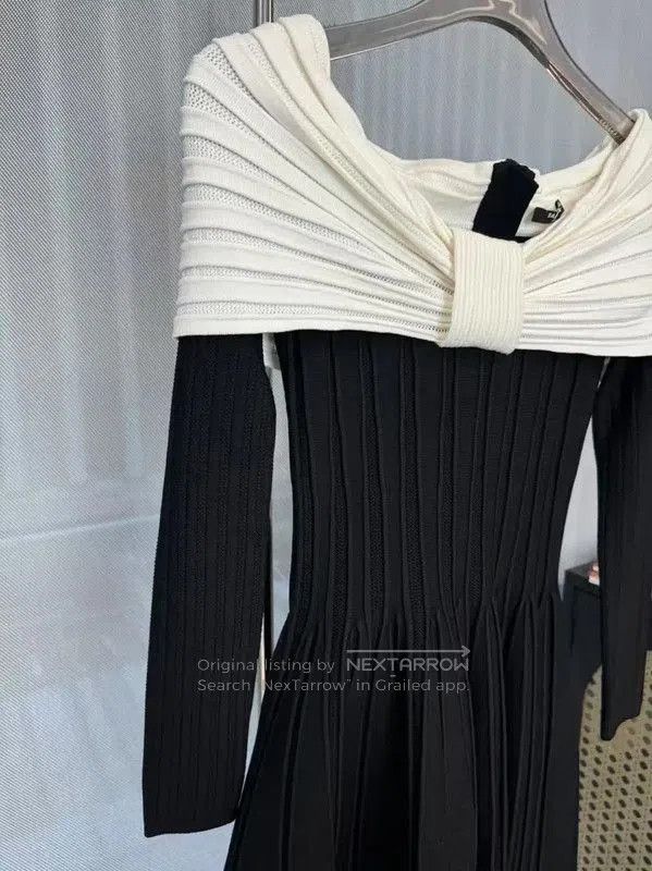 Balmain Balmain Black Women's Dress with Off-White Details . Size S / US 4 / IT 40 - 4 Thumbnail