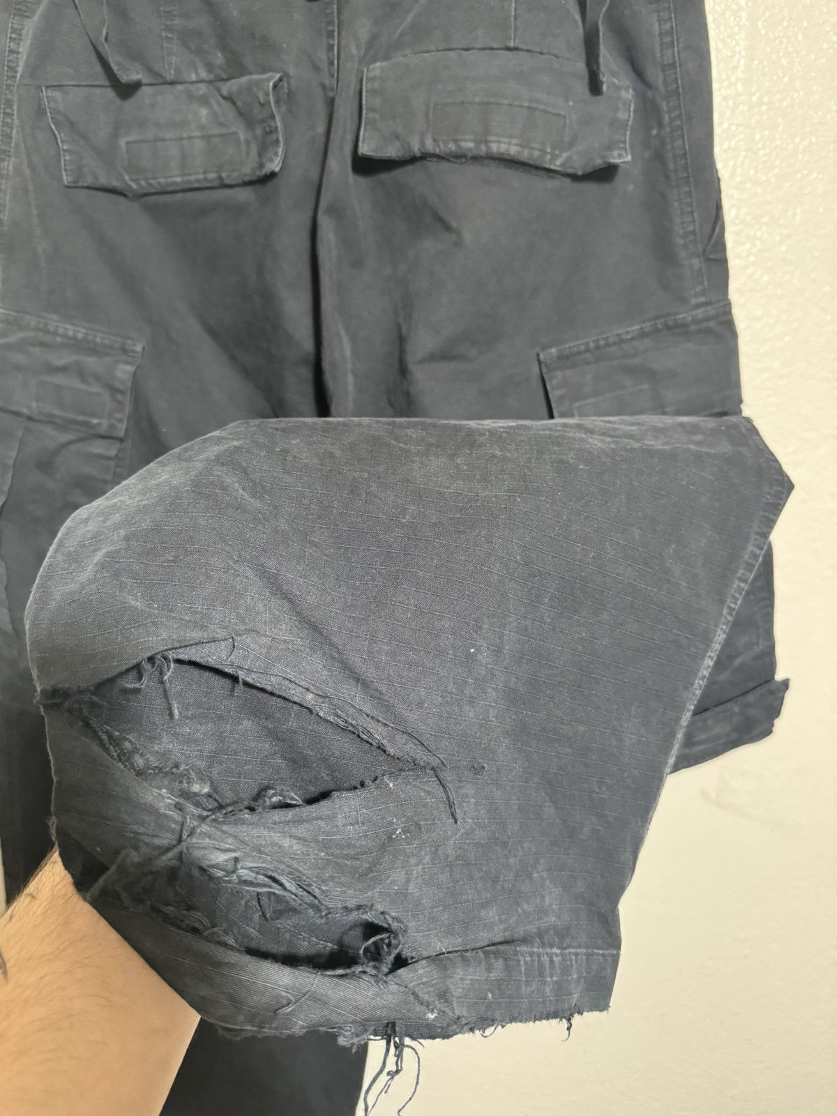 Balenciaga Balenciaga Distressed Large Cargo Pants Size US 30 / EU 46 - 7 Thumbnail